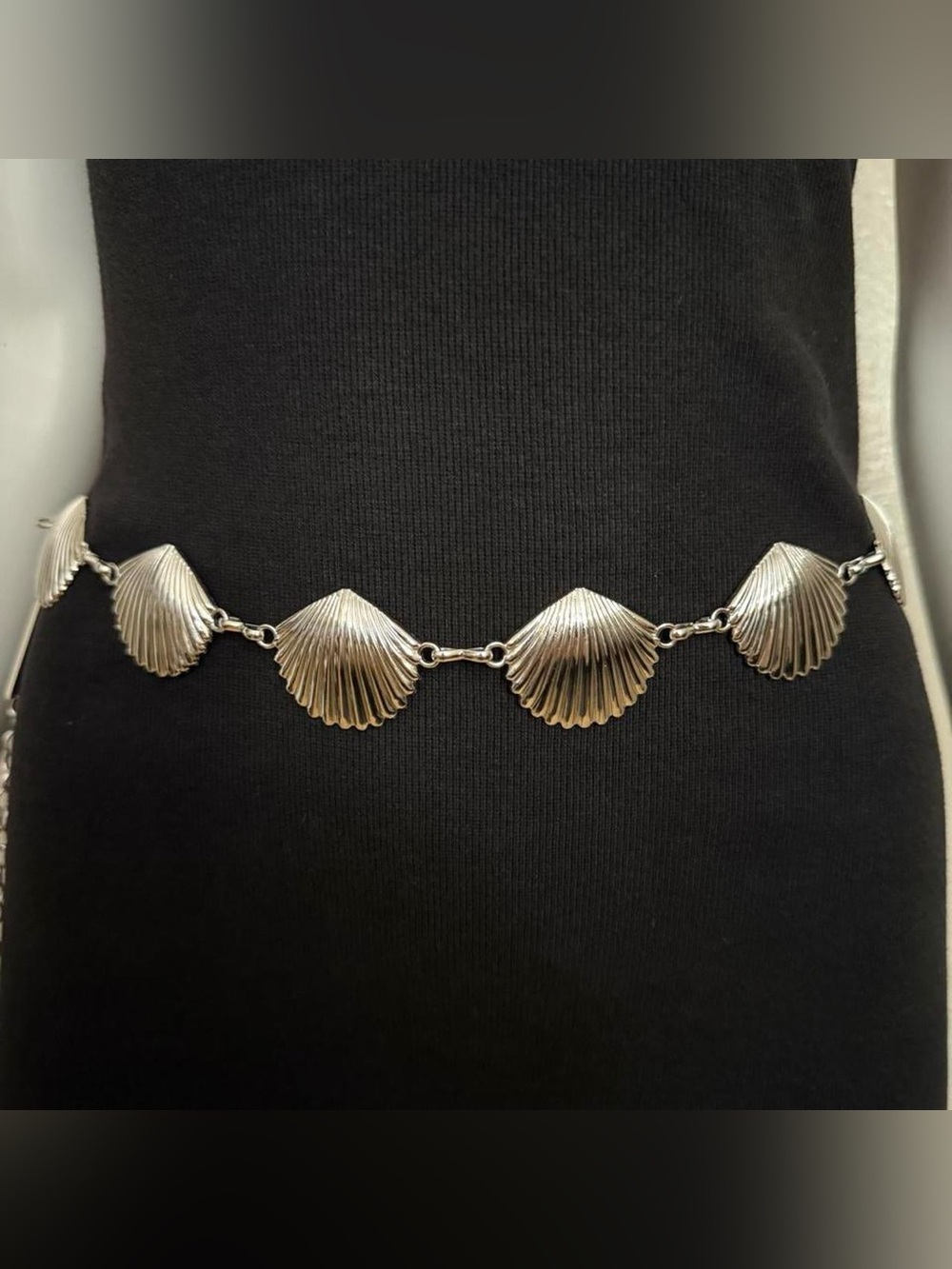 Silver tone seashell charms skinny chain belt